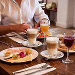 Schloss Blumenthal Hotel 3*