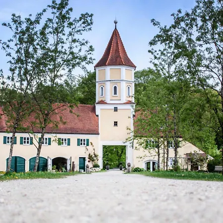 Schloss Blumenthal Hotel 3*