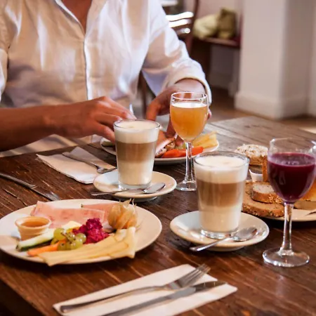 Naturschlosshotel Blumenthal Hotel 2*